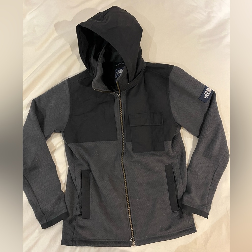 Men’s the North Face zip up jacket hoodie, size M, black/gray